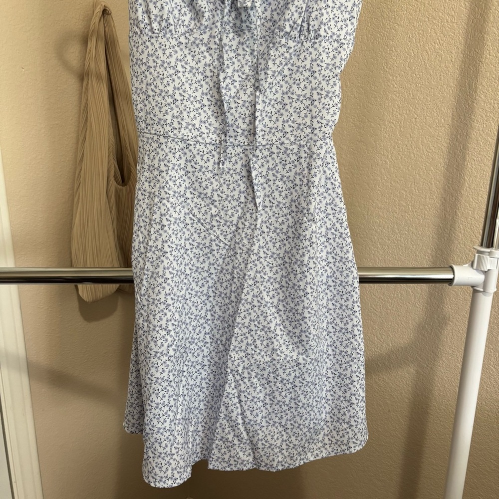 ୨୧ ・゚✧ Flower Print Mini Dress - Picture 3 of 4